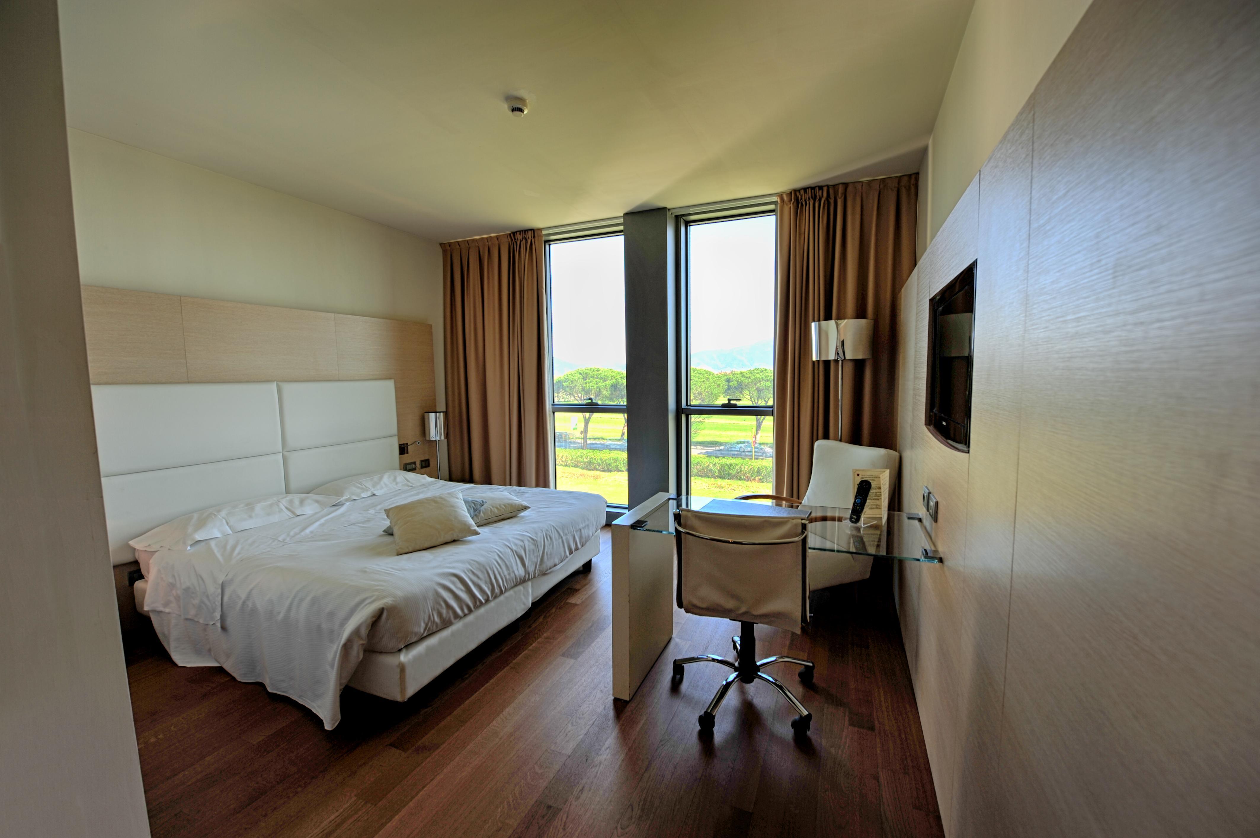 Готель Pisa Tower Plaza Екстер'єр фото A room at the hotel