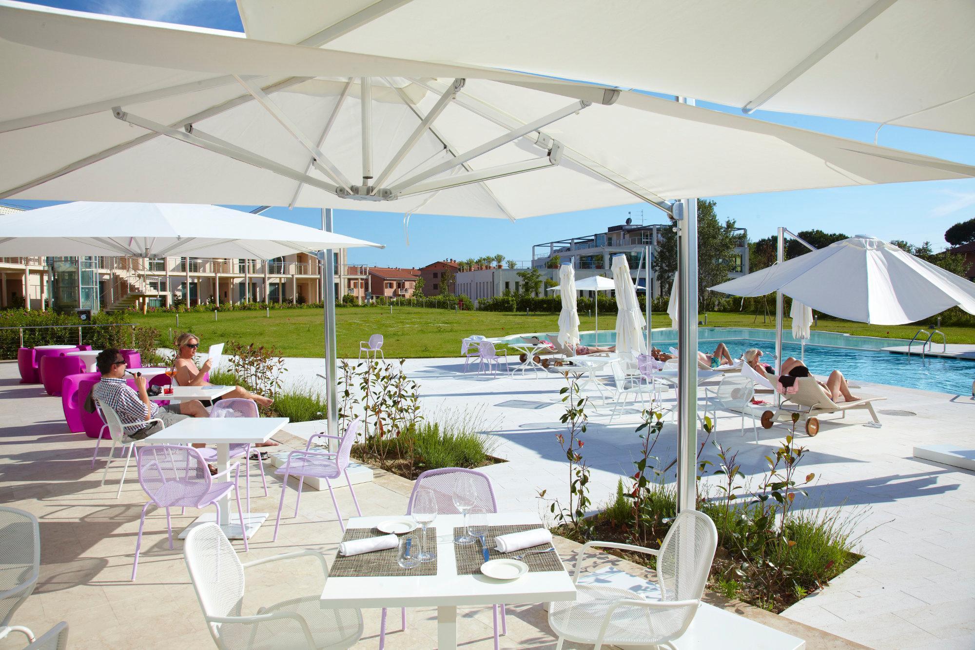 Готель Pisa Tower Plaza Екстер'єр фото The Village