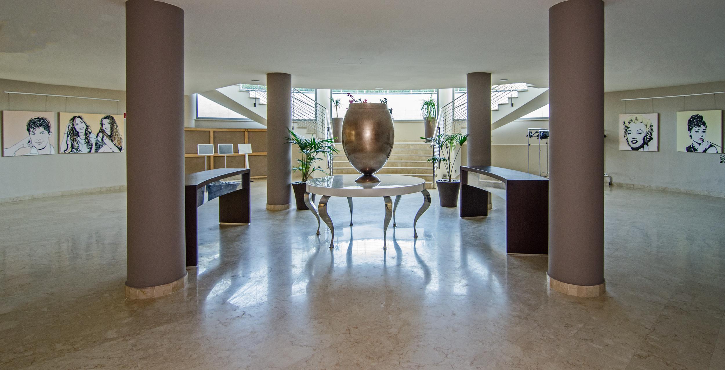 Готель Pisa Tower Plaza Екстер'єр фото Interior of the hotel