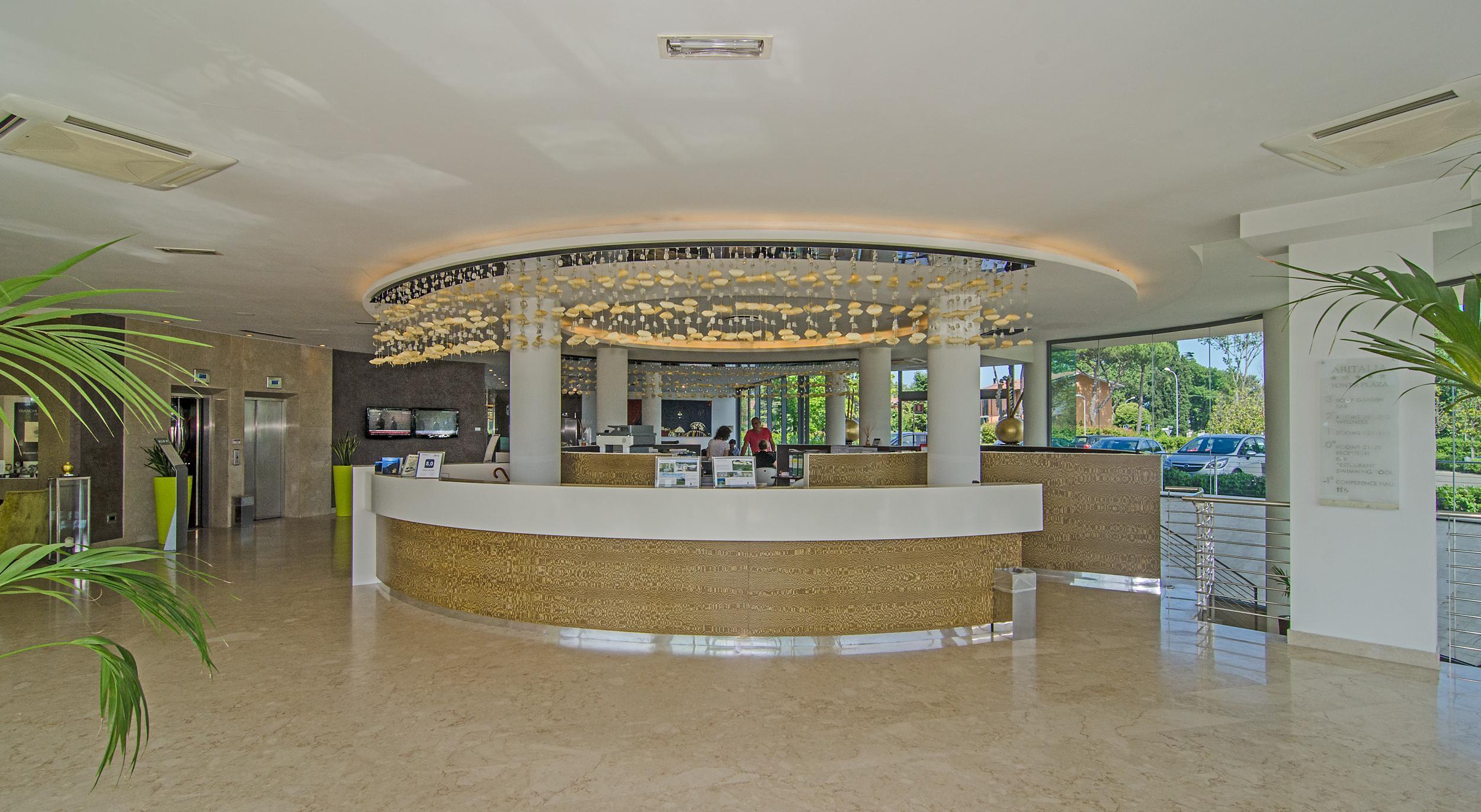 Готель Pisa Tower Plaza Екстер'єр фото Reception