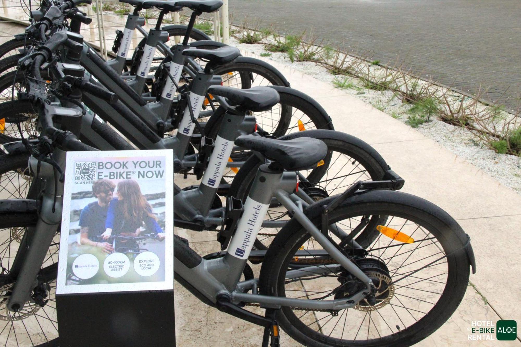 Готель Pisa Tower Plaza Екстер'єр фото Free bikes for students